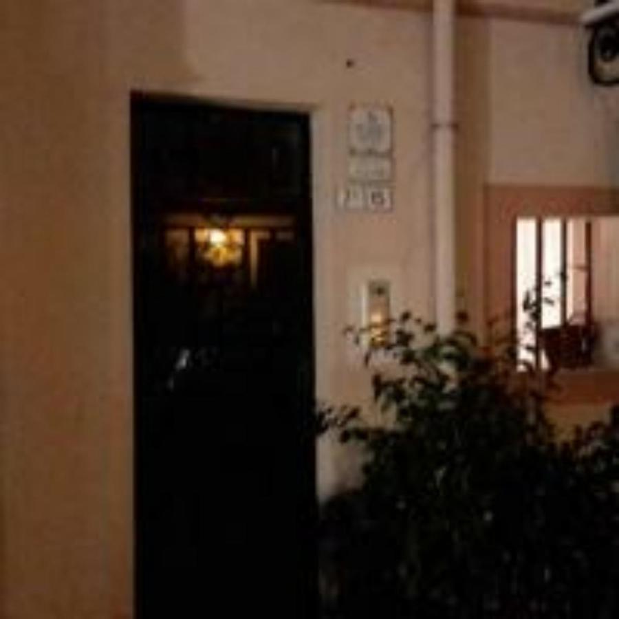 Private Studios - monolocale privato Palermo Esterno foto